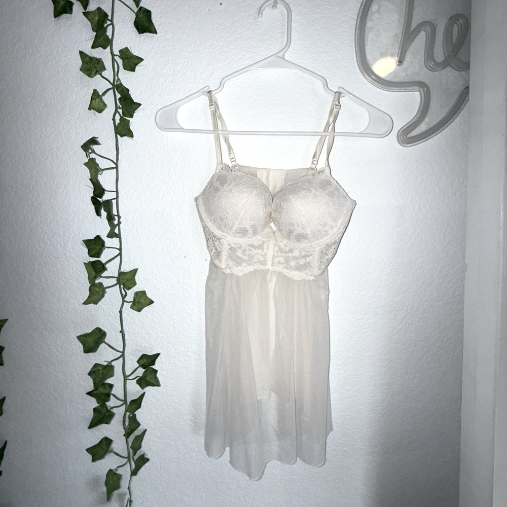 Victoria’s Secret Lace Lingerie – Size 34C